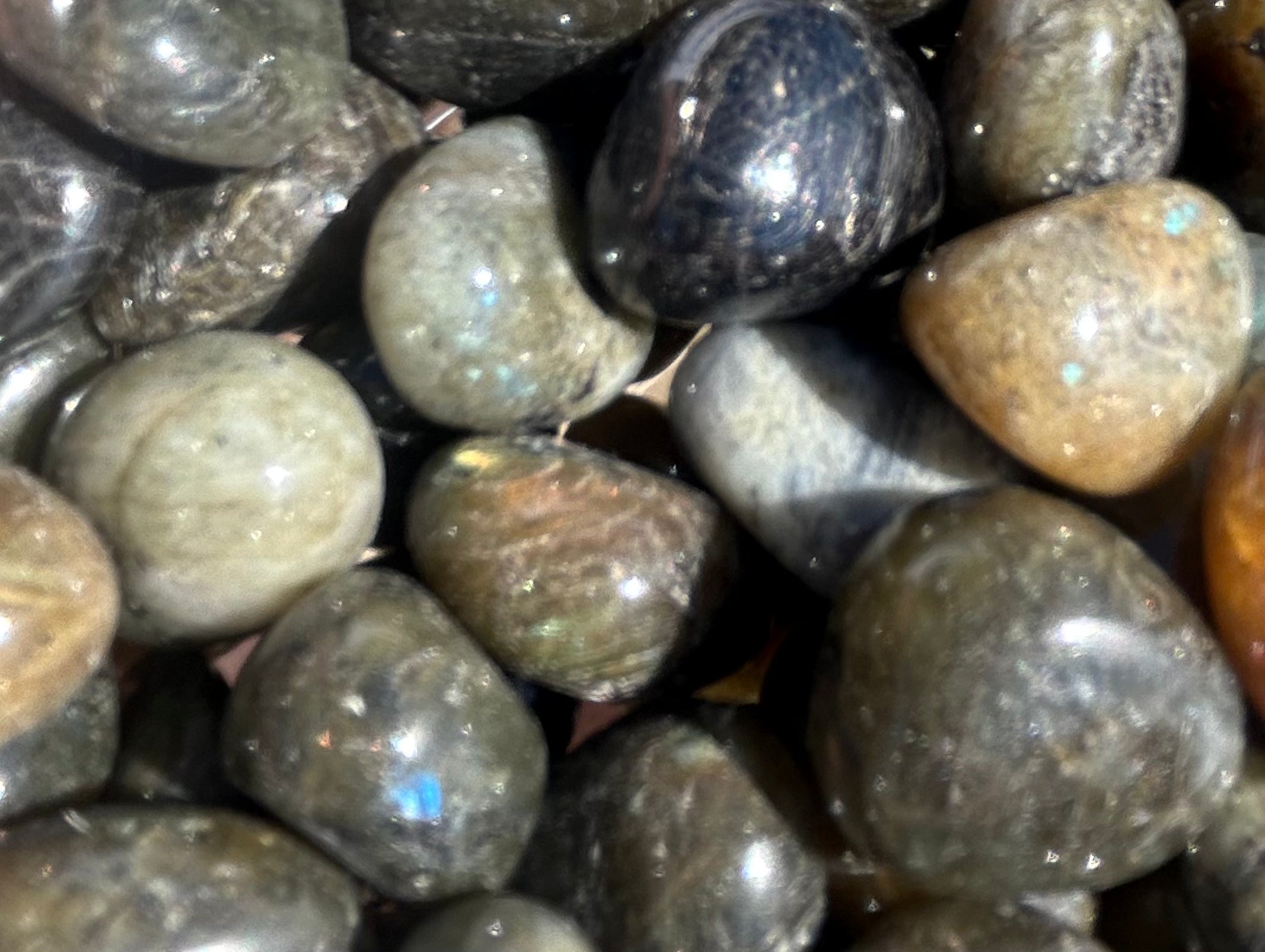 Labradorite tumble stones MMM